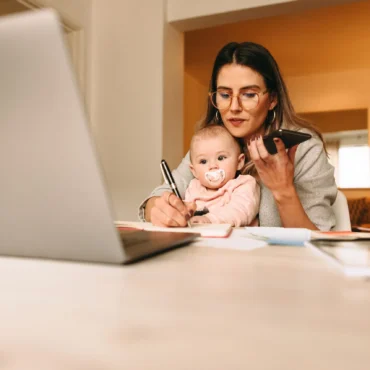 madri laureate proteggono i figli