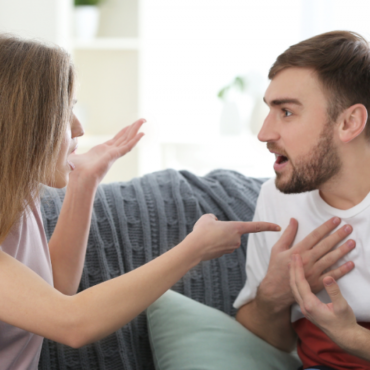 persone fastidiose fanno invecchiare