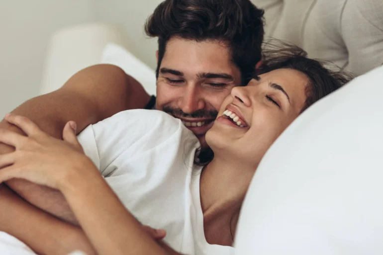 abbraccio mattino benefici