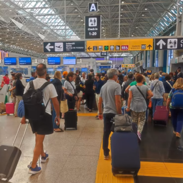 comportamenti fastidiosi aeroporto
