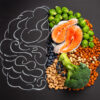 I 10 alimenti che aiutano il benessere mentale: cosa mettere nel piatto per sentirsi meglio