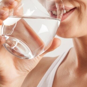 quando bere acqua in estate
