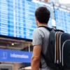 Voli aerei, nuove regole europee: cosa cambia per rimborsi, ritardi, cancellazioni e bagagli