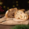 Perché i nostri nonni baciavano il pane? La storia di un gesto antico che racchiudeva un grande significato